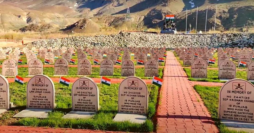 Kargil War Memorial, Dras, honoring Indian soldiers martyrs, Operation Vijay victory monument, July 26